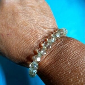 Faceted beaded stretch bracelet